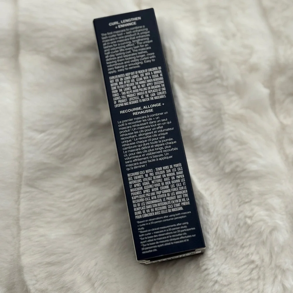 NIB trèStiQue Good Vibes Mascara +Built-In Lash Curler Icelandic Black Full Size
